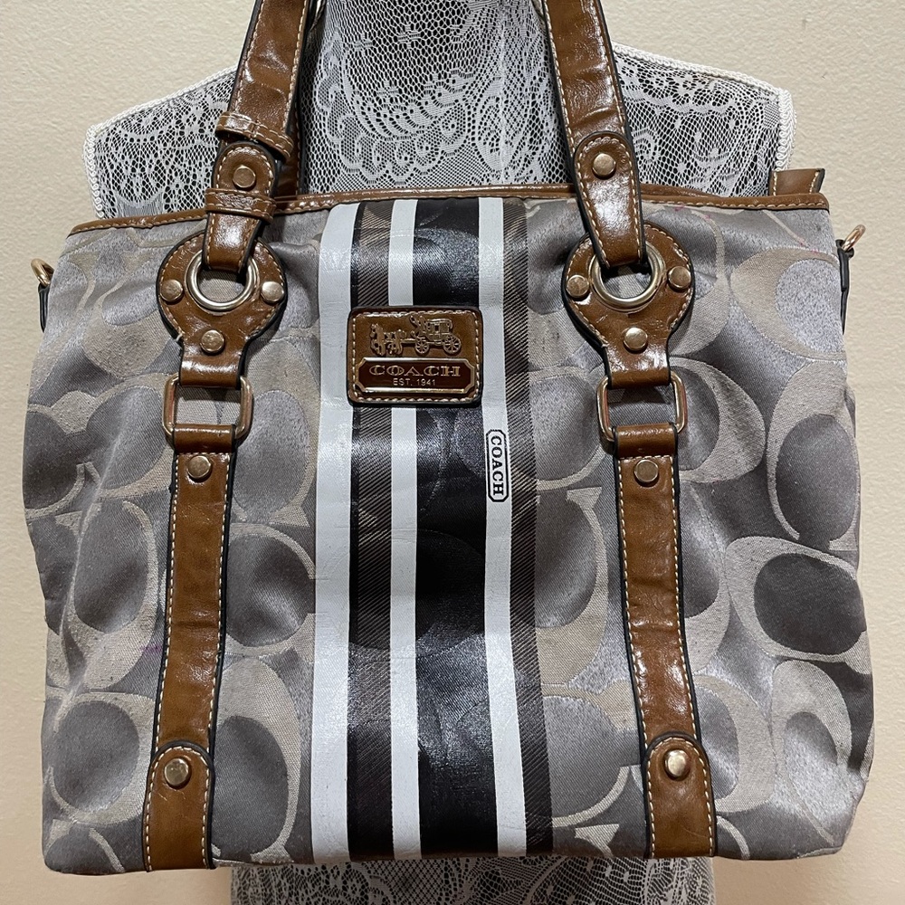 Coach purse.